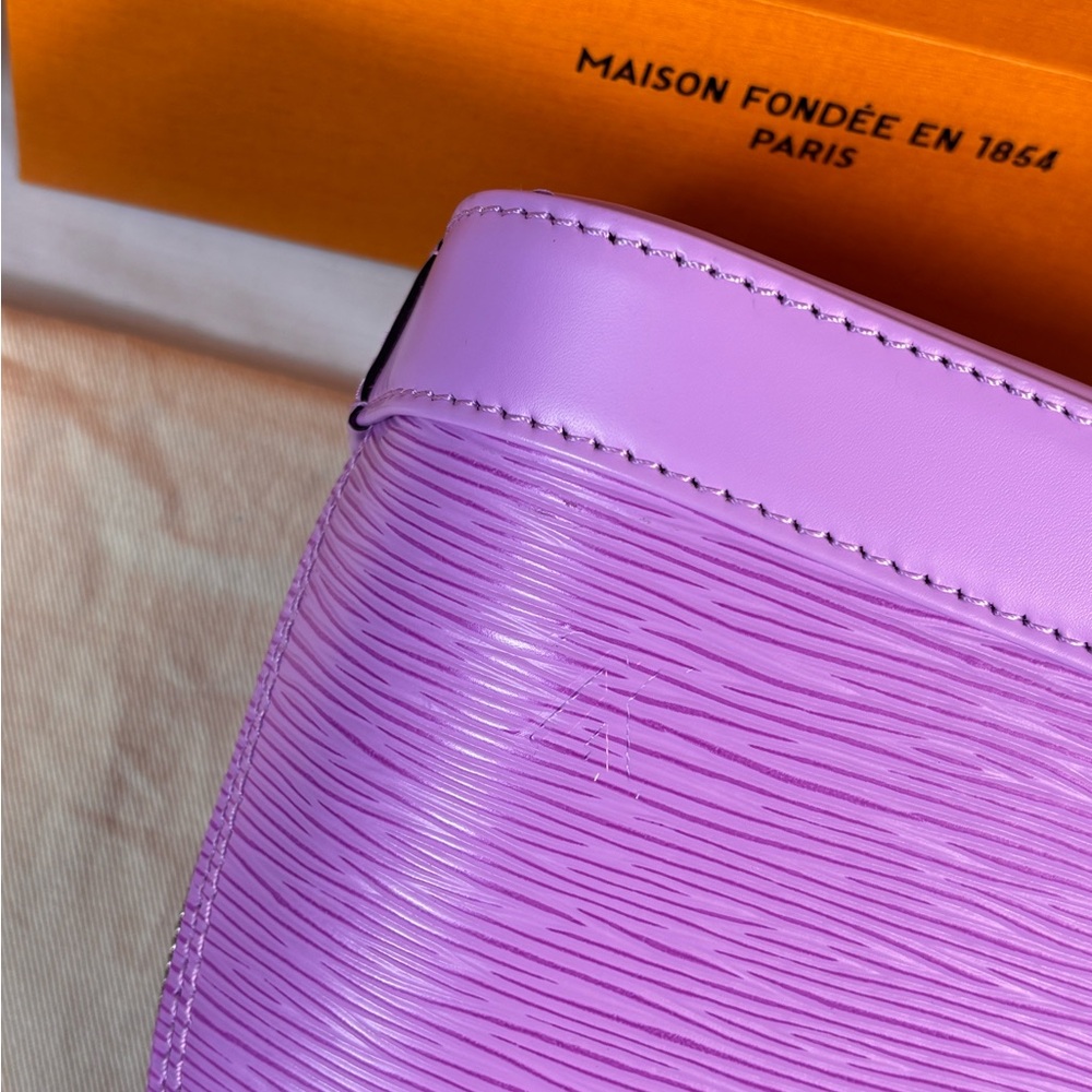 Beautiful Louis Vuitton Lilac Alma bb Sold - Picture 10 of 16